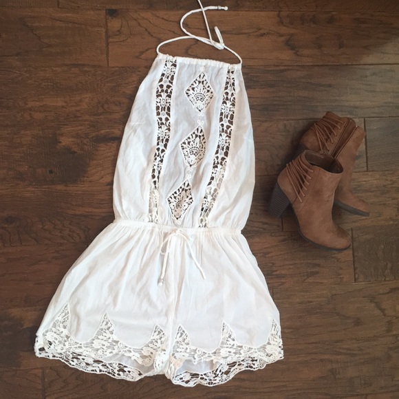 White Romper  🤍⭐️ Sz Small - Picture 1 of 2